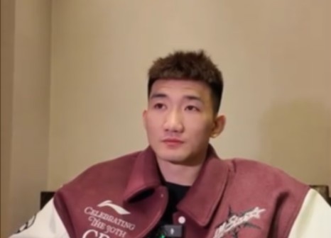  咋形容你和王博的關系？孫銘徽：像家人 他訓練&生活中很照顧我們