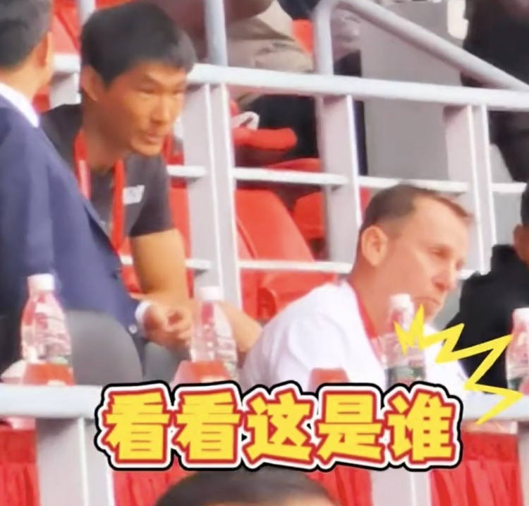  久爾杰維奇現(xiàn)身鹽城，現(xiàn)場觀看中國U22國足vs韓國