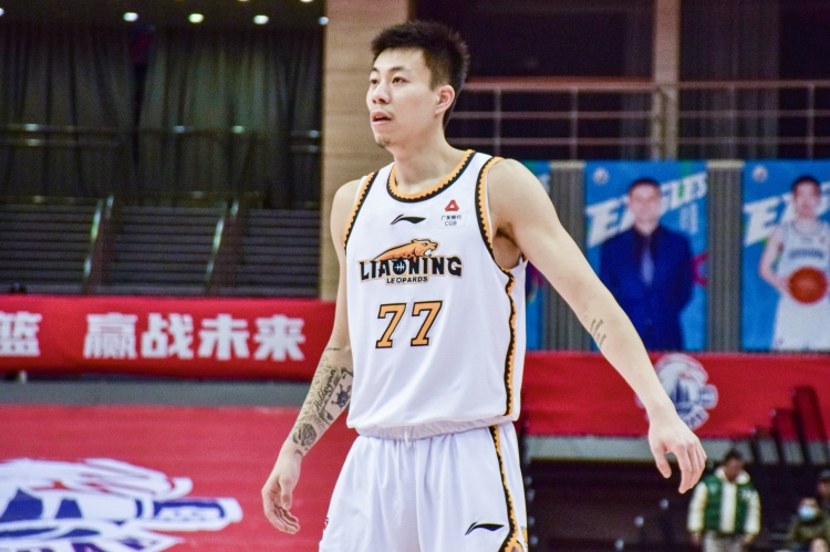  還得再調(diào)整！張鎮(zhèn)麟復(fù)出8中1拿到2分8助出現(xiàn)6失誤 正負值-34最低