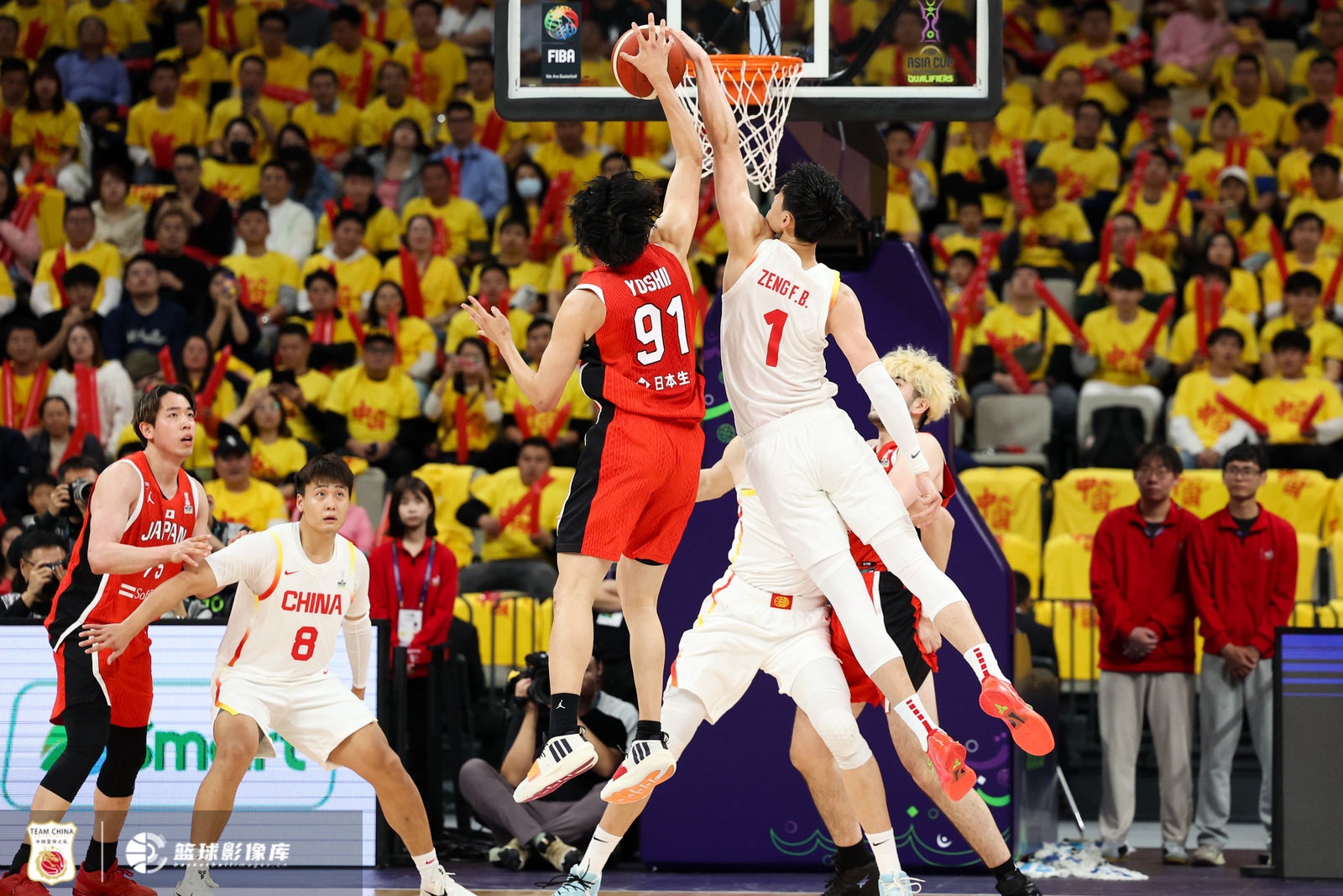  中國男籃內(nèi)外開花 曾凡博攻防一體在線 中國大勝日本42分！