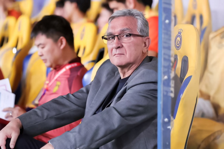  李佳悅：伊萬陣型打法讓我摸不著頭腦，上半場應打541做好防守